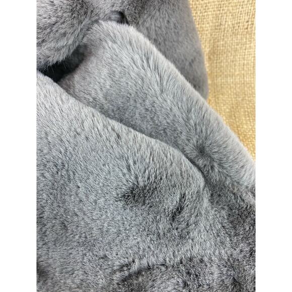 Miniso Gray Plush Faux Fur Scarf Neck Warmer - Picture 4 of 6